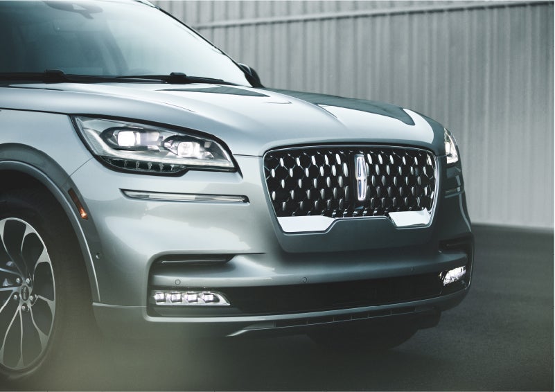 The available adaptive pixel LED headlamps of the 2023 Lincoln Aviator® SUV activated | Gary Yeomans Lincoln Ocala in Ocala FL