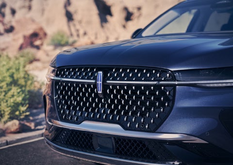 The stylish grille of a 2024 Lincoln Nautilus® SUV sparkles in the sunlight. | Gary Yeomans Lincoln Ocala in Ocala FL