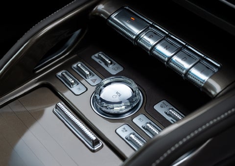 A crystal-inspired volume knob is shown in the center floor console of a 2024 Lincoln Nautilus® SUV. | Gary Yeomans Lincoln Ocala in Ocala FL